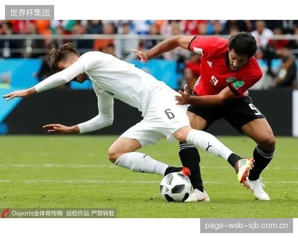 门将尤苏波夫的表现是防线最后保障，其稳定的发挥对球队至关重要。